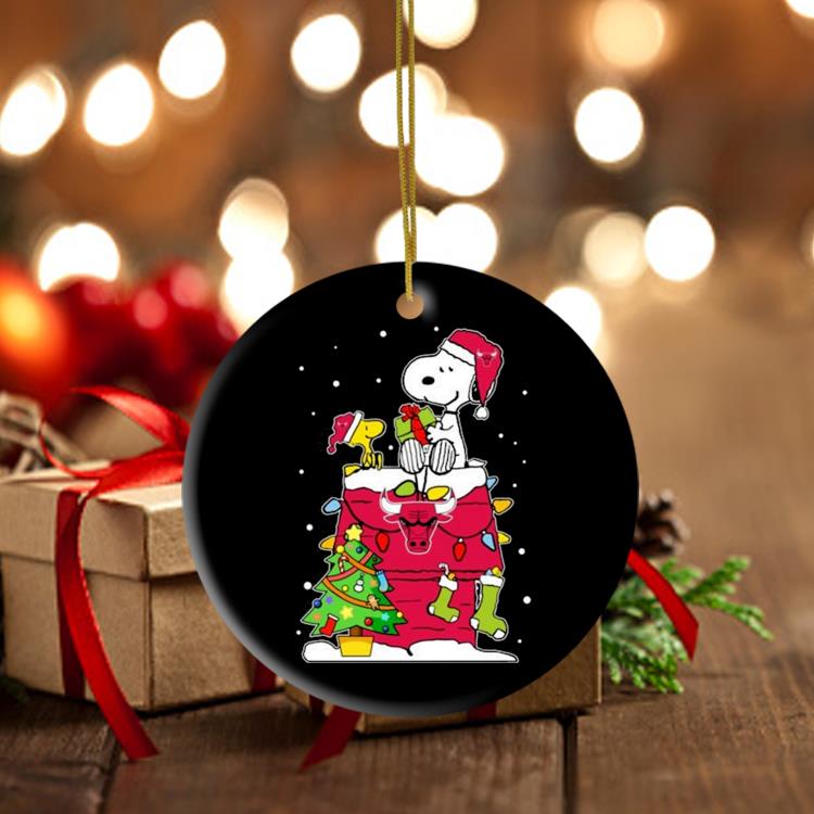 Snoopy And Woodstock Chicago Bulls Merry Christmas Ornament